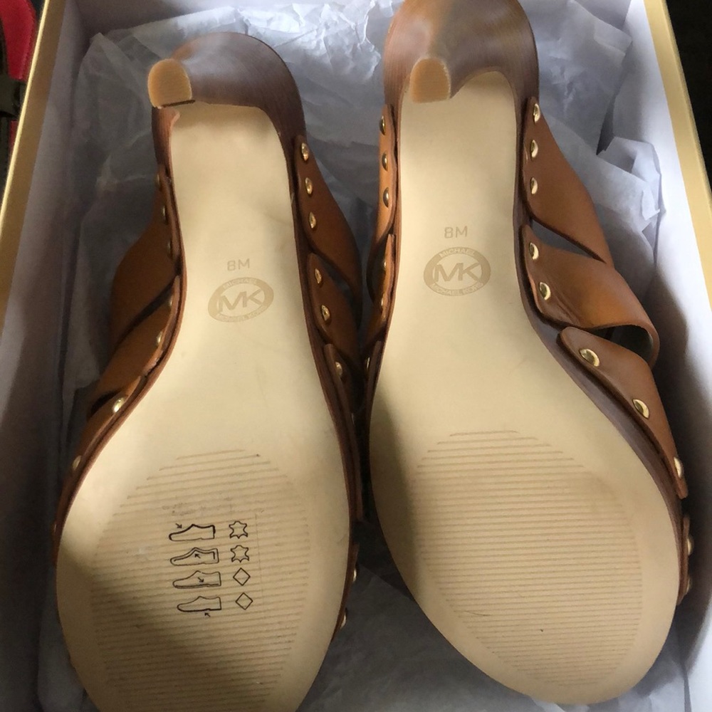 Shoes - Picture 3 of 3